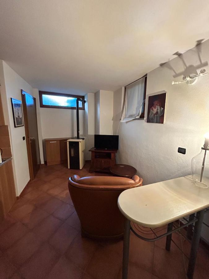 Mountain Cave Hotel Aosta Buitenkant foto