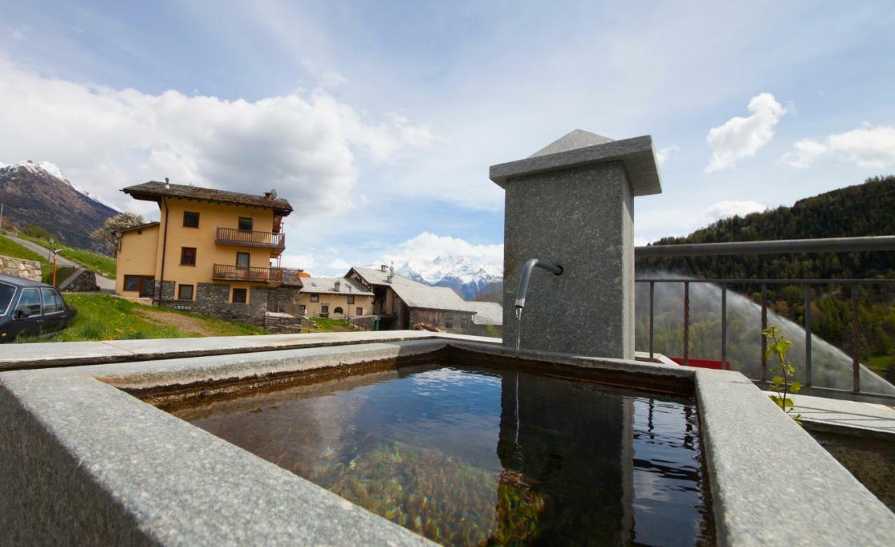Mountain Cave Hotel Aosta Buitenkant foto